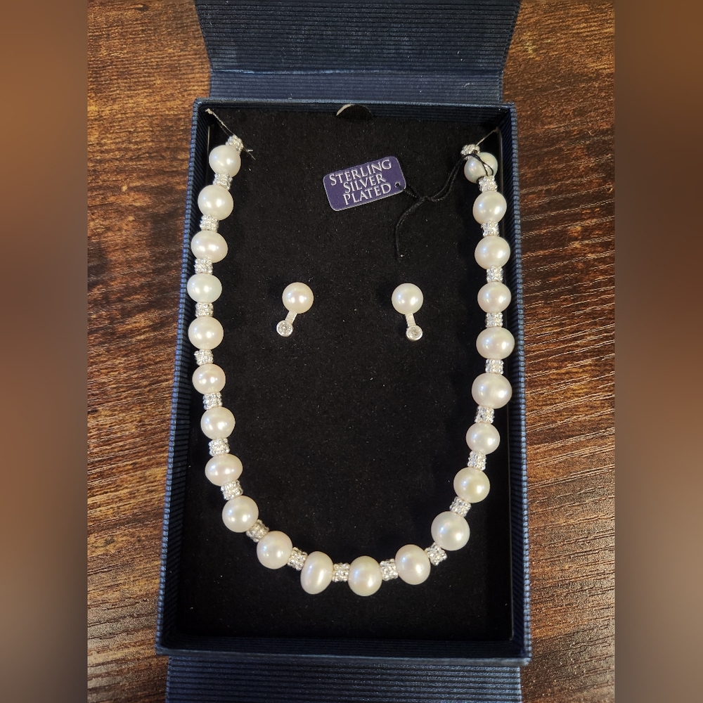 Orfevrerie Wiskemann Silver Plated Freshwater Pearl Necklace & Earring Set